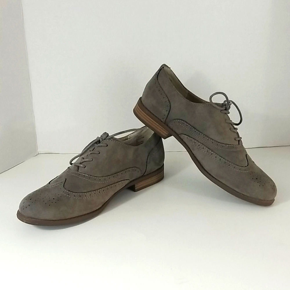 White Mountain Faux Suede Oxfords